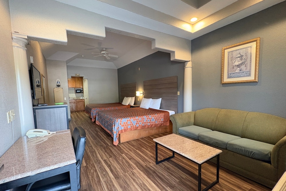 Regency Inn & Suites By Capital O Houston IAH Airport 44/66