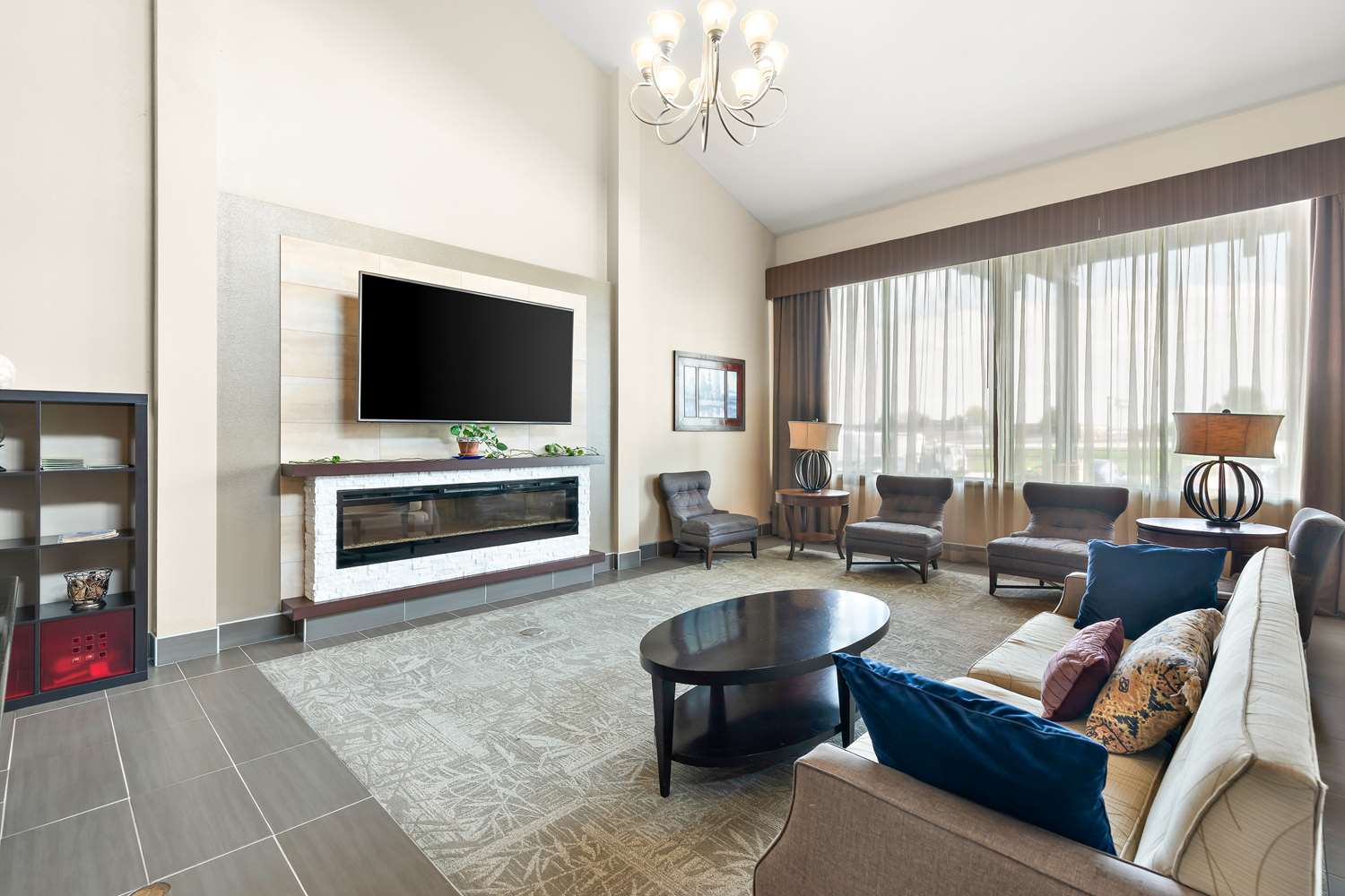Best Western West Towne Suites 13/16