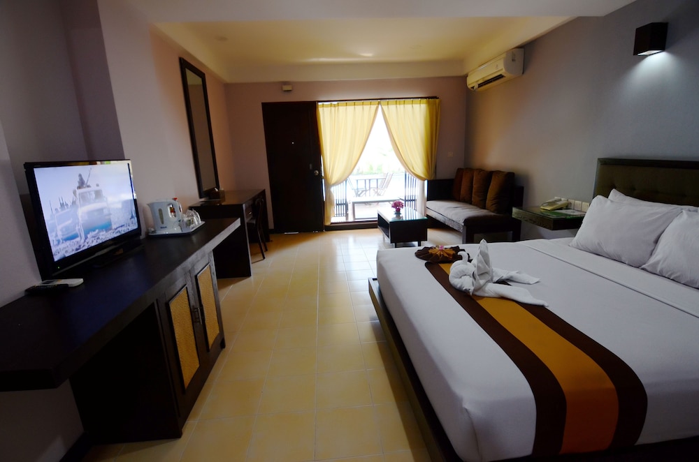 The Grand Santhi Hotel 22/69