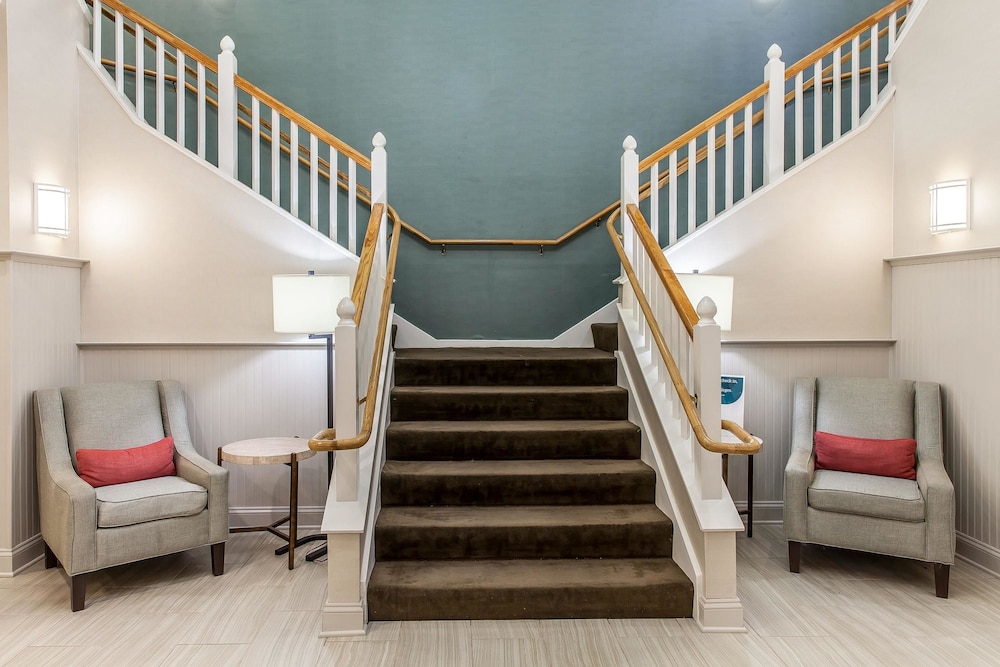 Comfort Suites Ocean City West 32/46