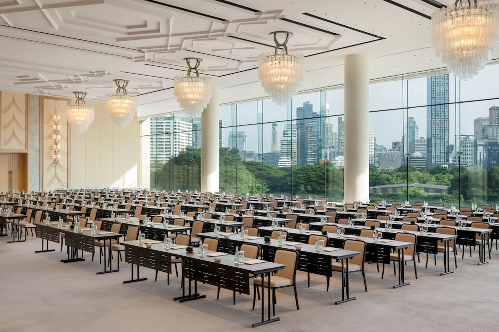 Dusit Thani Bangkok 48/58