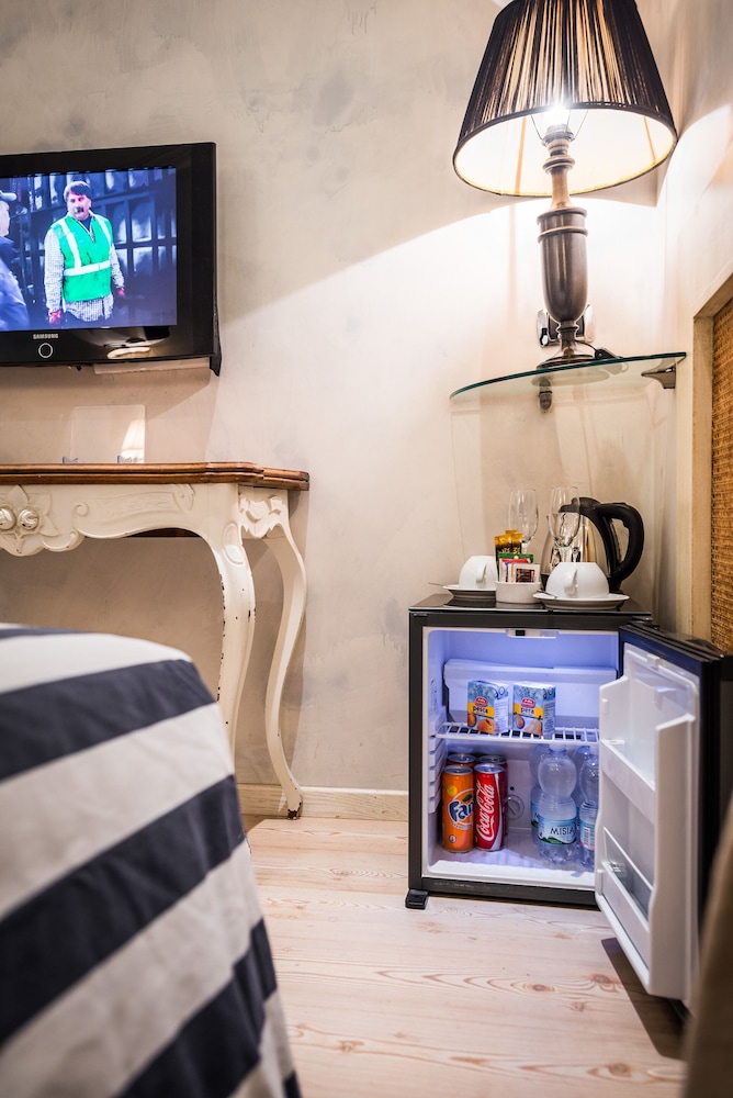 Mdm Luxury Rooms Guest House 6/50