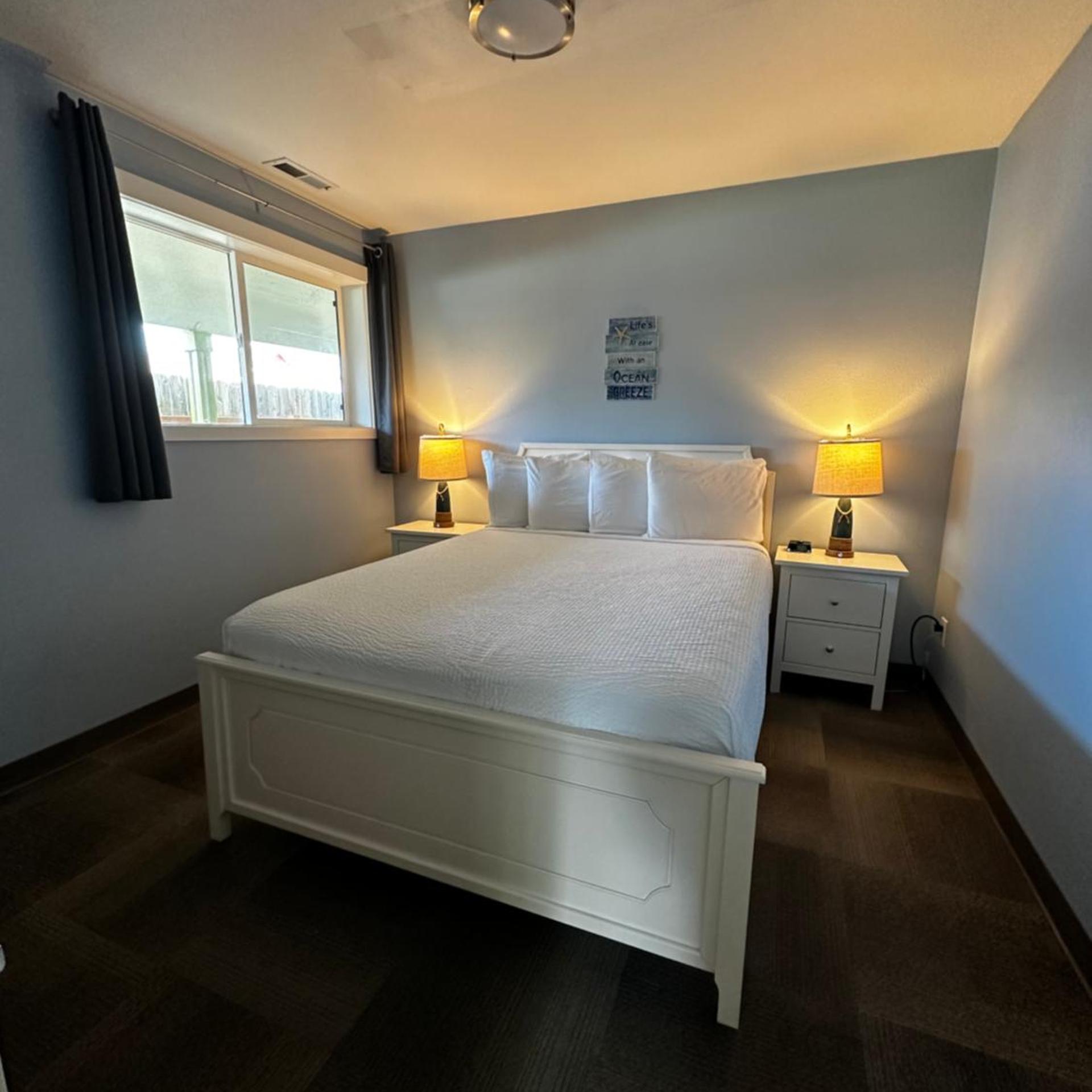 Coastal Inn & Suites 8/50