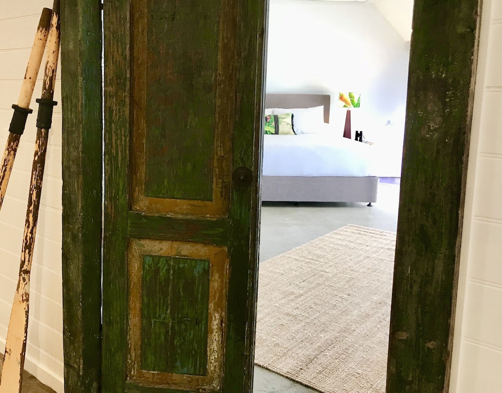 BAY BREEZE BOUTIQUE ACCOMMODATION 33/81