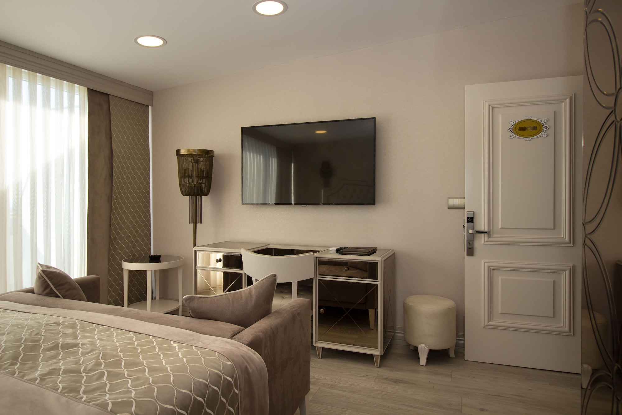 JUNIOR, DOUBLE BED, SEA VIEW