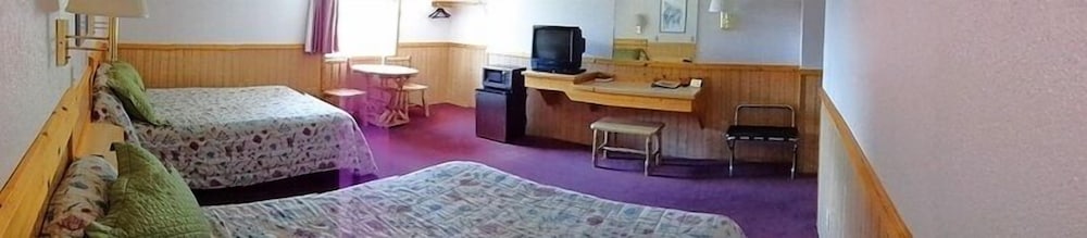 Alpine Motel 8/25