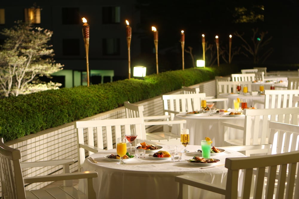 International Resort Hotel Yurakujo 46/50