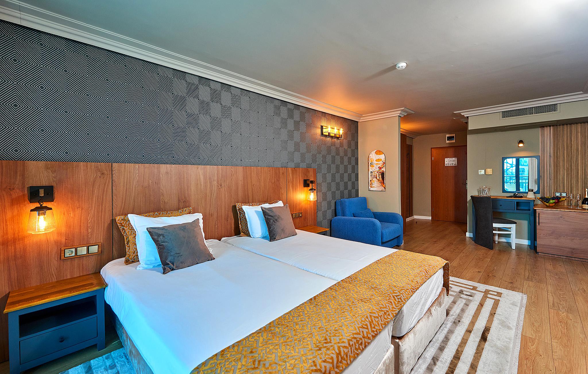 Comfort, Side Sea View, Balcony or Terrace