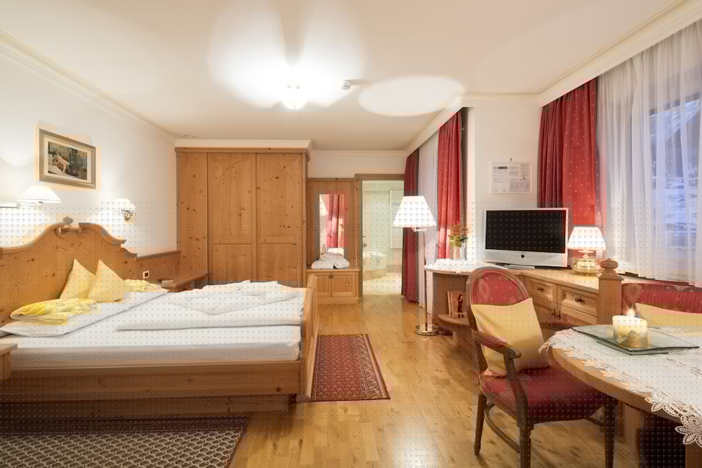SUPERIOR, DOUBLE BED