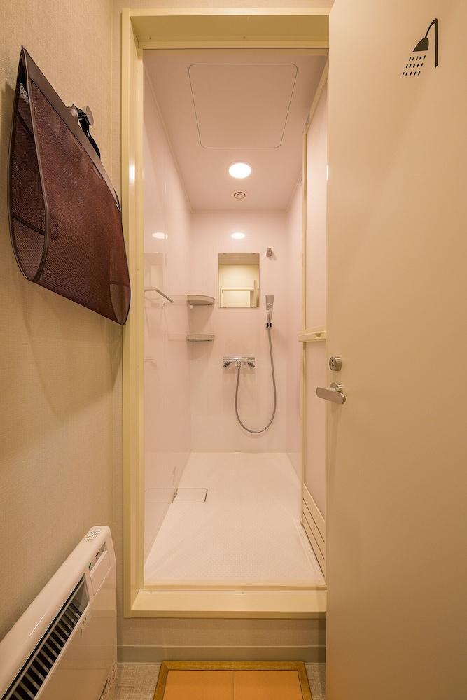 ROOM, TWIN BEDS, BUNK BED, SHARED BATHROOM