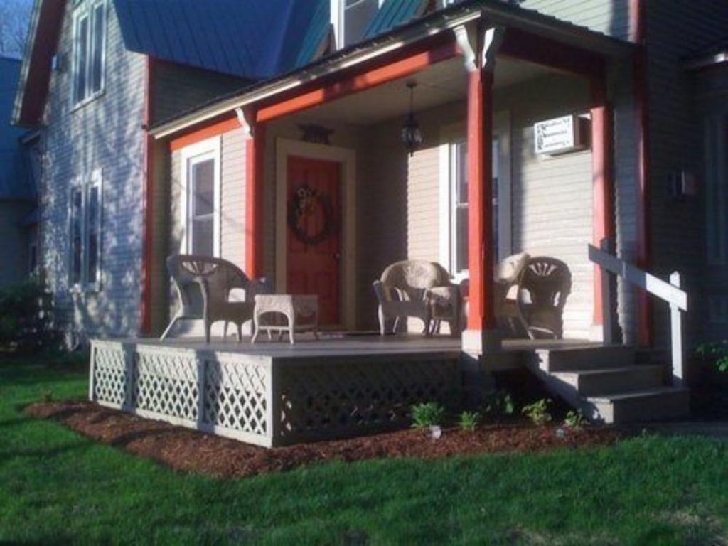 Red Elephant Inn Bed and Breakfast 41/49