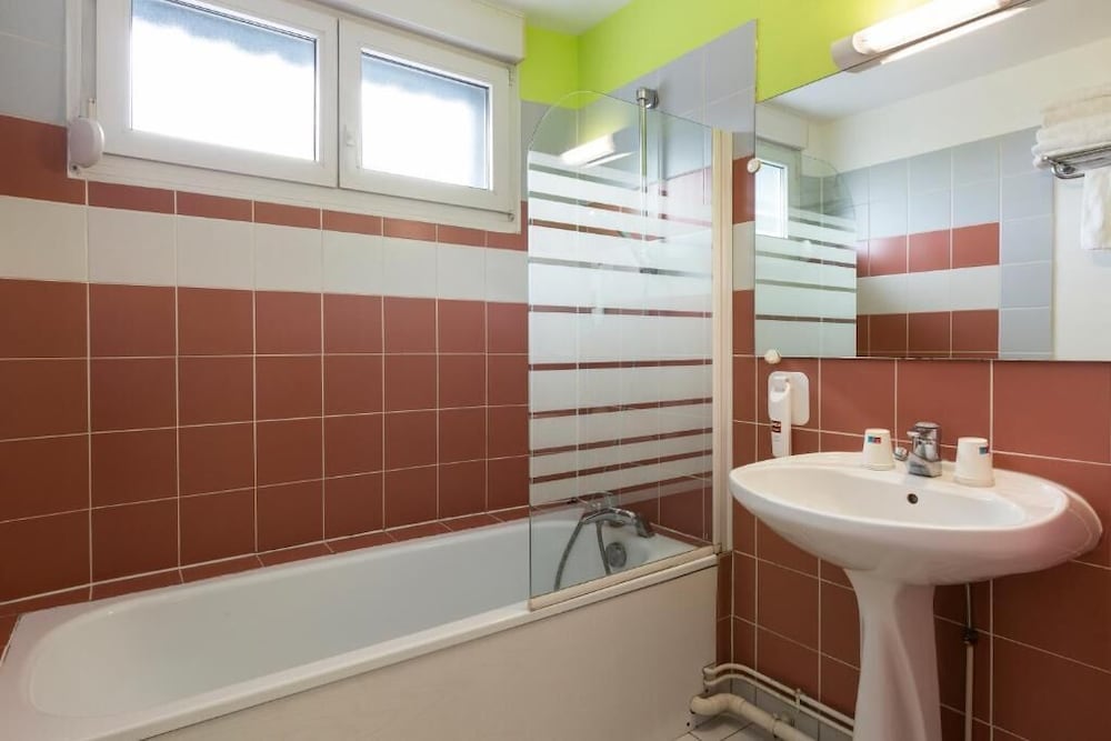 Enzo Hotels Bulgneville by Kyriad Direct 51/55