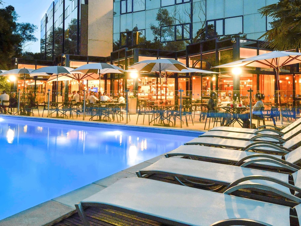 NOVOTEL LA ROCHELLE CENTRE 4/72