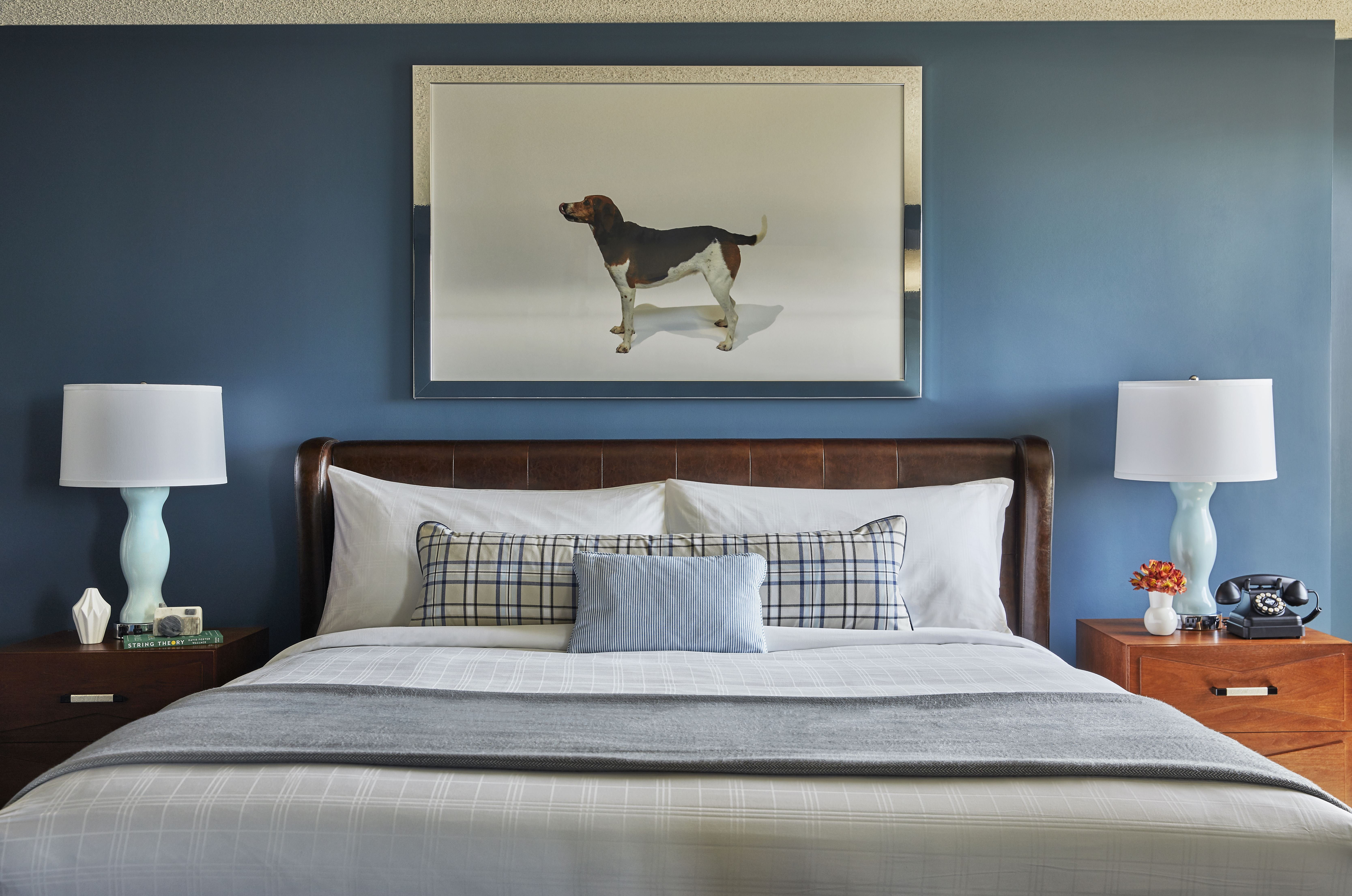 Graduate, Queen Bed