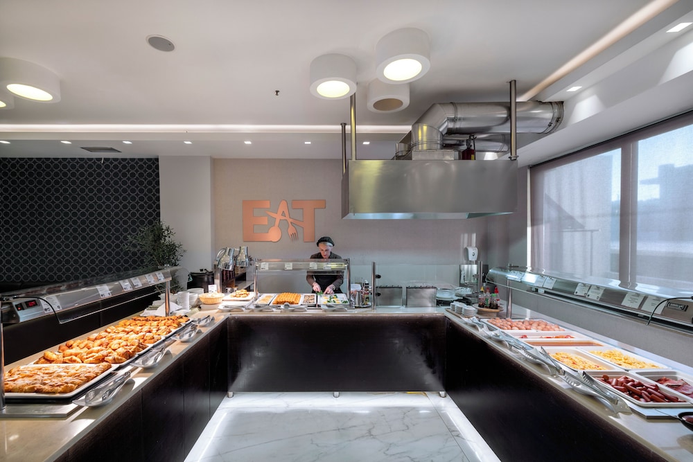 Atlantis Beach 11/87