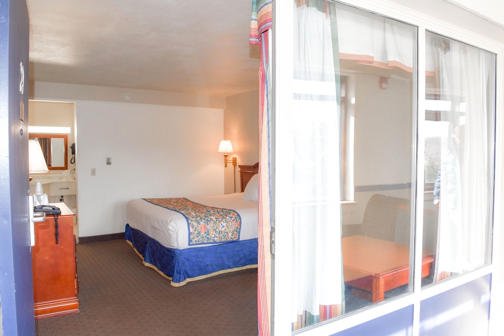 Days Inn Attleboro 12/29