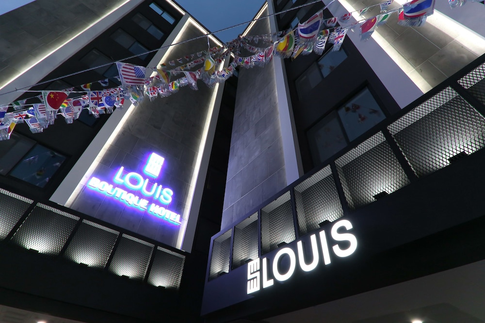 Louis Hotel 6/46