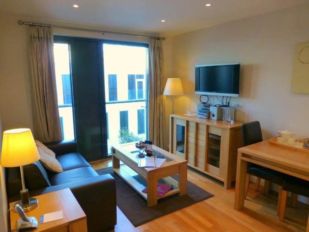 Liberty Wharf Apartments 18/26