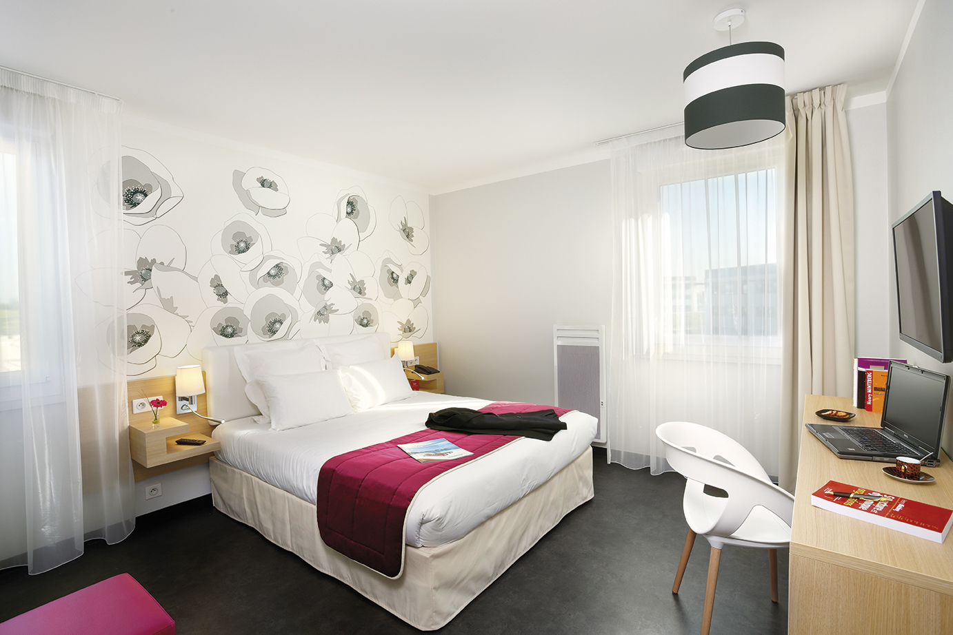 1 BEDROOM, FLAT