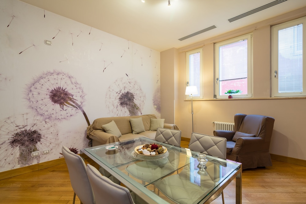 Apartment Municipio I Bh 94 7/18