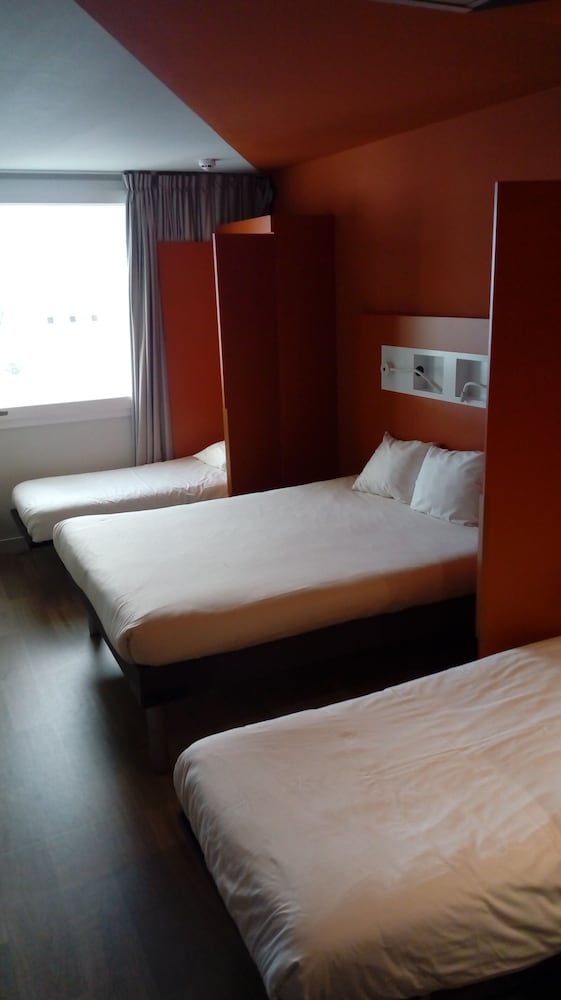 ibis budget Geneve Saint Genis Pouilly 13/53