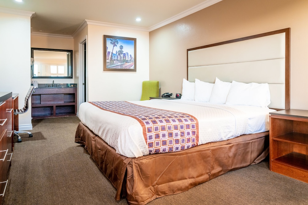 Gateway Inn Gardena Los Angeles South 16/45