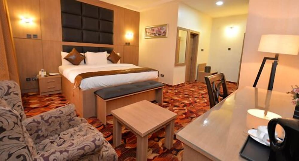 Treasures Suites & Conferences 11/35