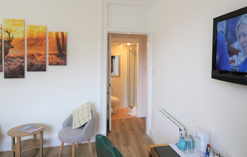 Valentine City Centre Guest House 30/50