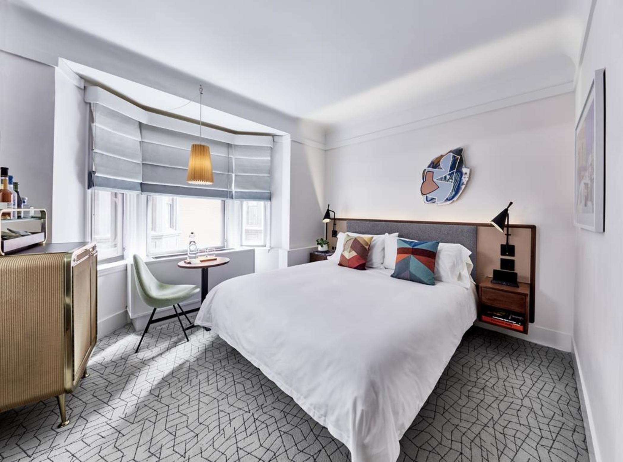 Deluxe, King Bed, Corner