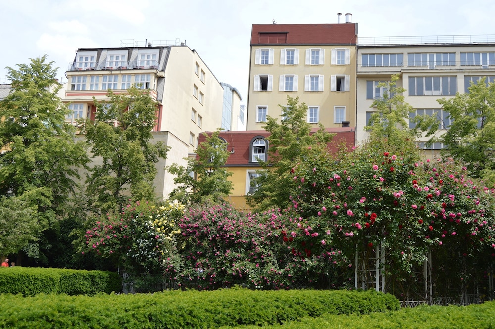 Adria Hotel Prague 41/46