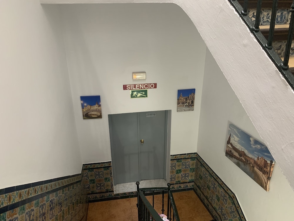Hostal Alcobia 24/33