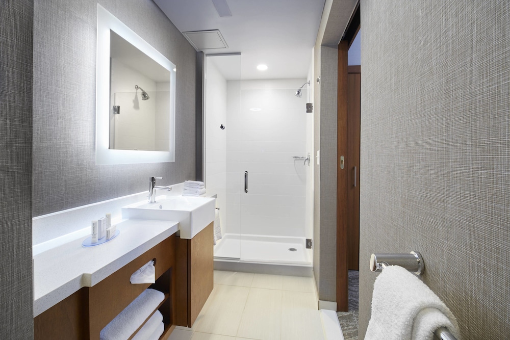 Springhill Suites Dayton Beavercreek 10/31