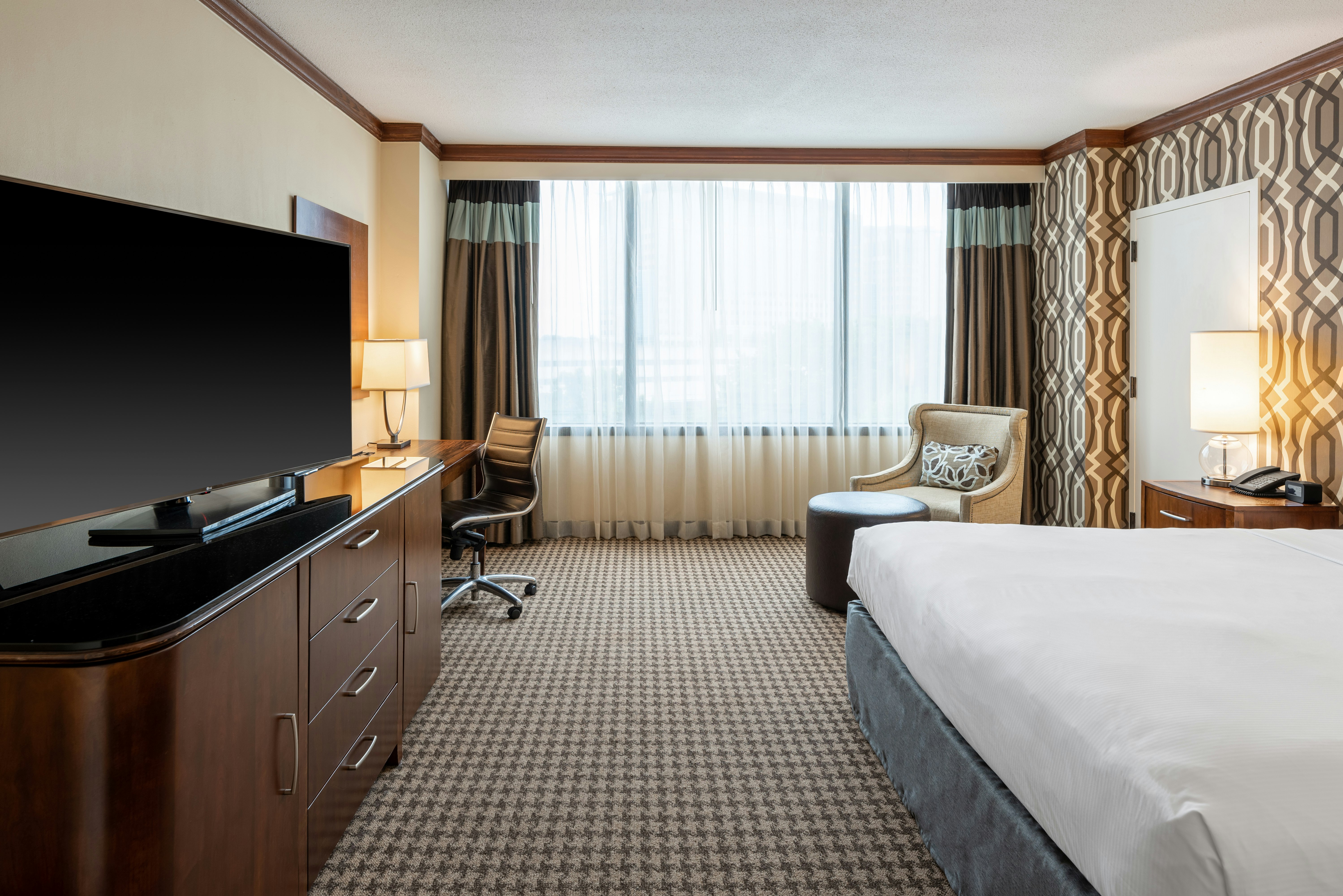 ROOM, KING BED, ACCESSIBLE