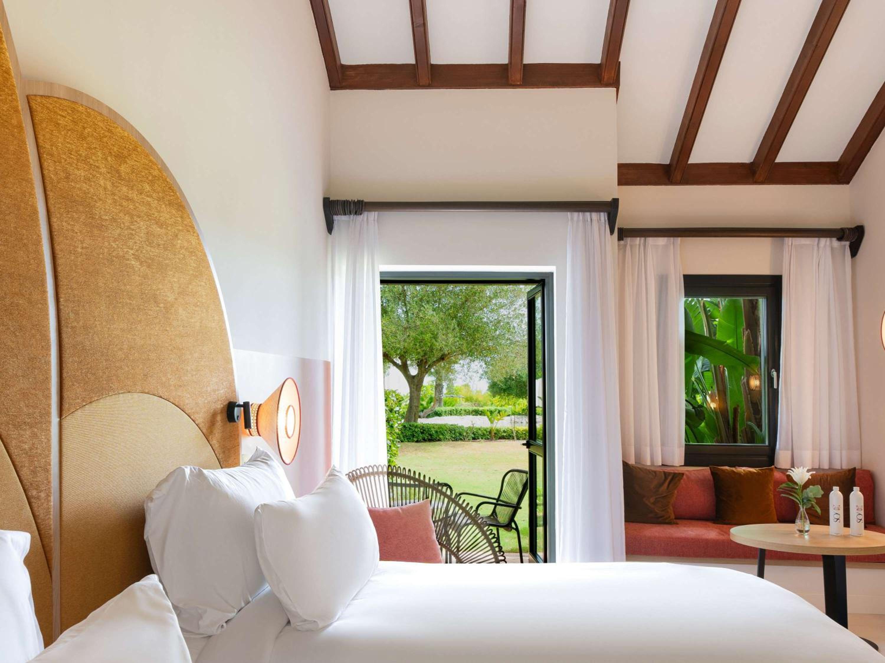 So Comfy, Family، SO/Sotogrande Spa & Golf Resort Hotel 3/10