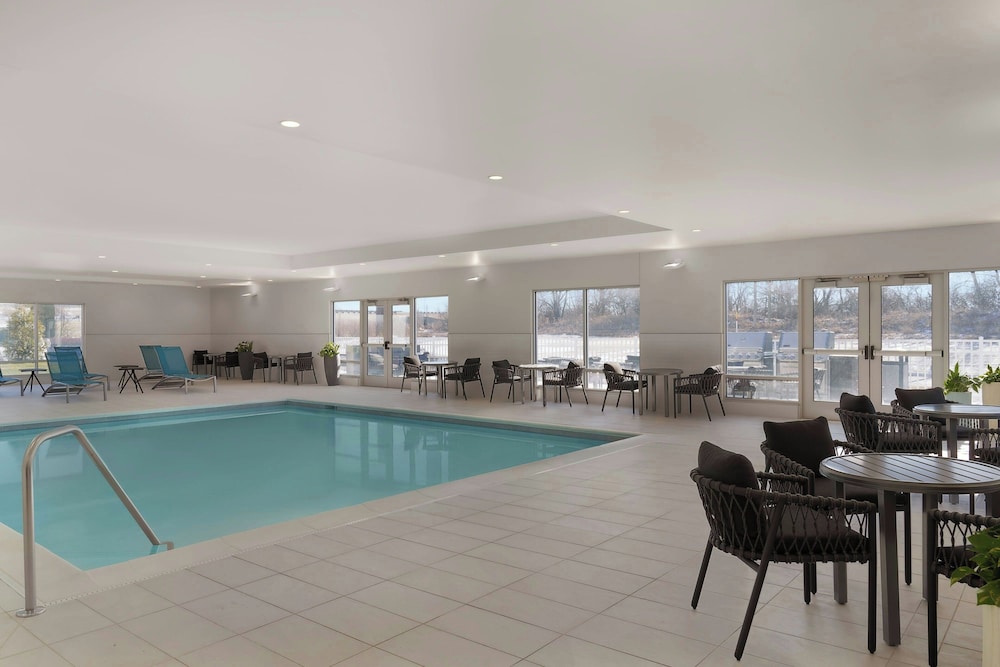 TownePlace Suites by Marriott Crown Point 9/26