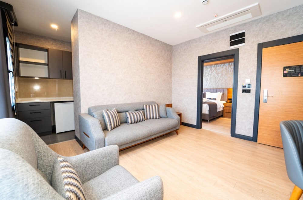 Educity Suit & Hotels 28/50