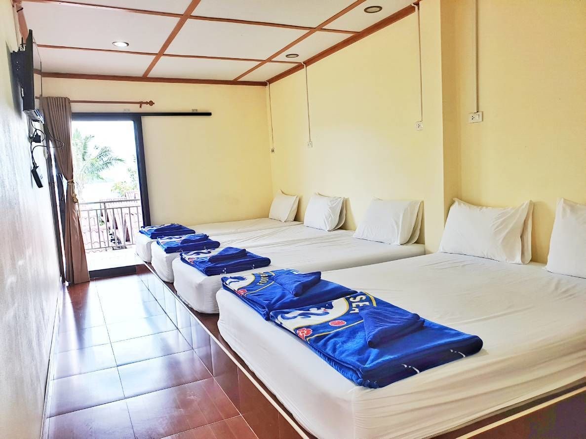 Family, 1 Double and 3 Single Beds