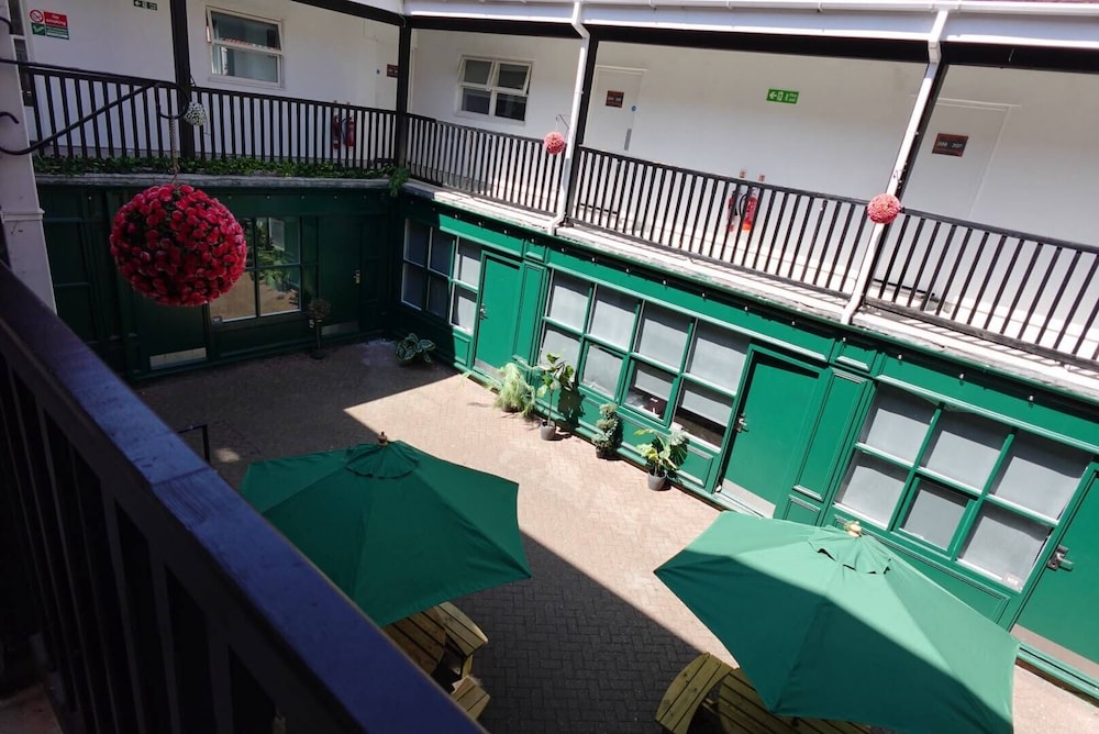 TLK Apartments and Hotel 6/50