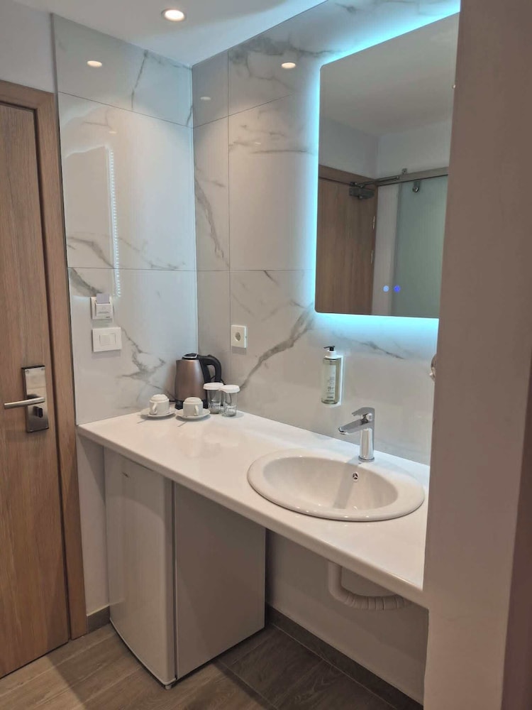 Poseidon Hotel 49/50