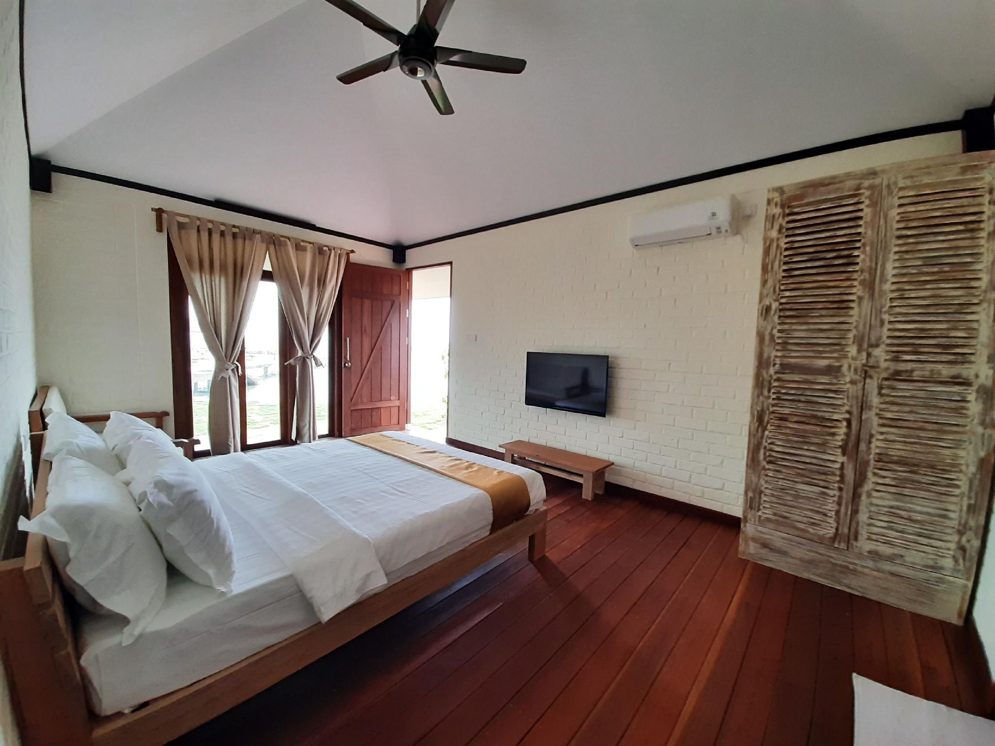 Deluxe, Double Bed