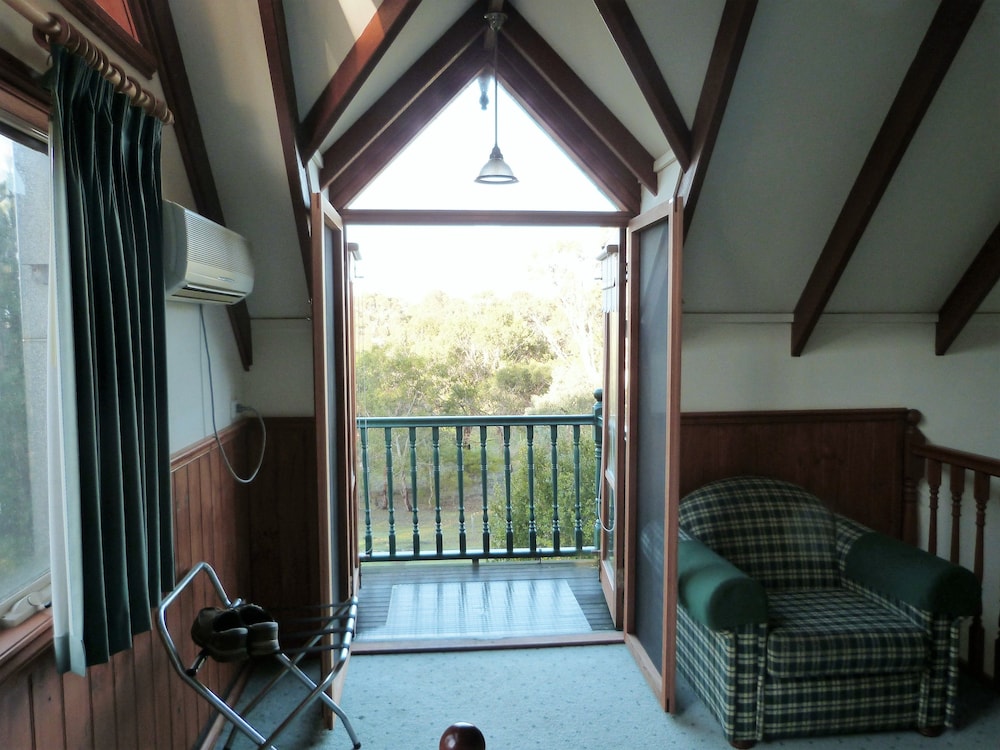 BELLS ESTATE GREAT OCEAN ROAD COTTAGES 19/50