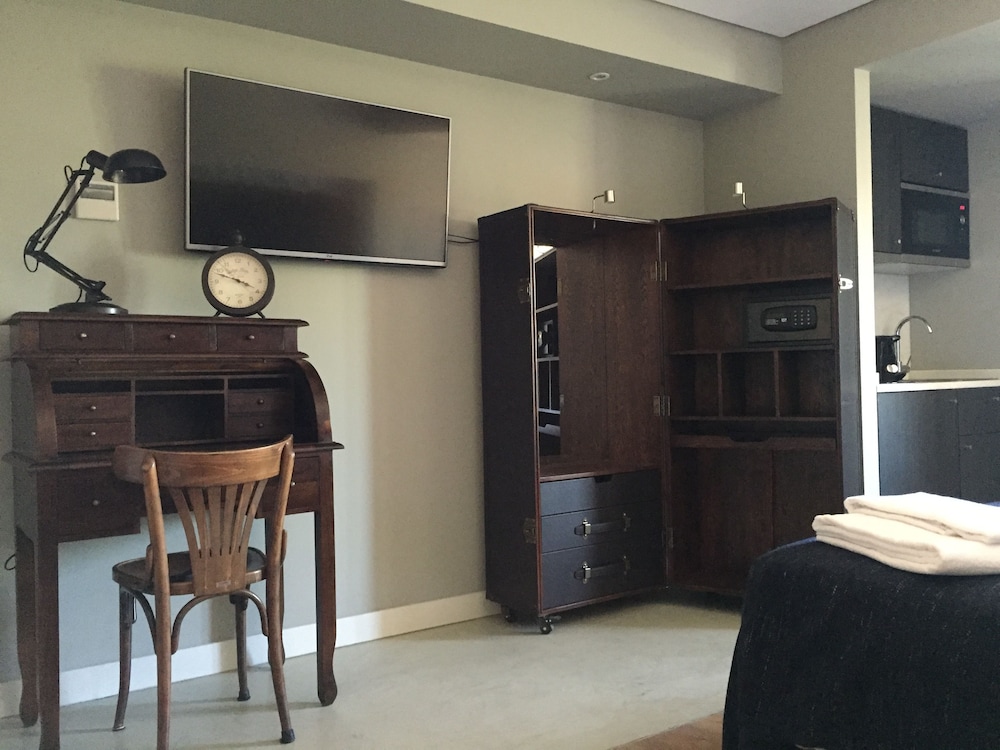 Dalma Old Town Suites 9/72