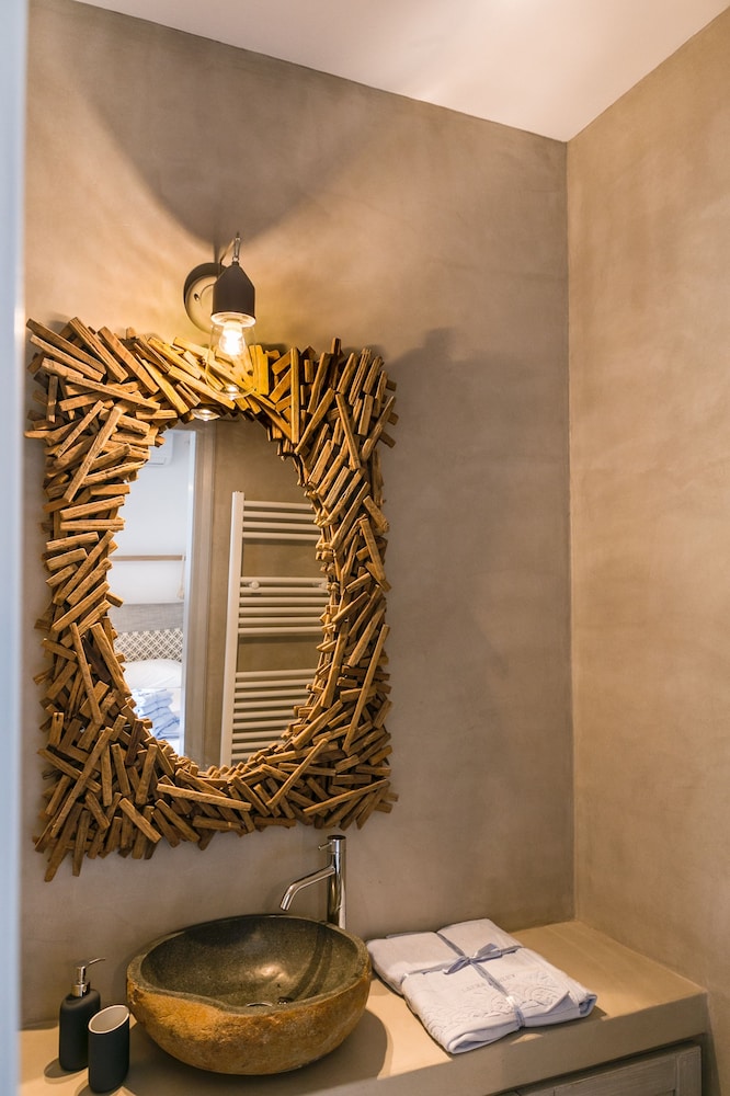Imarkellis Boutique Villas 24/47
