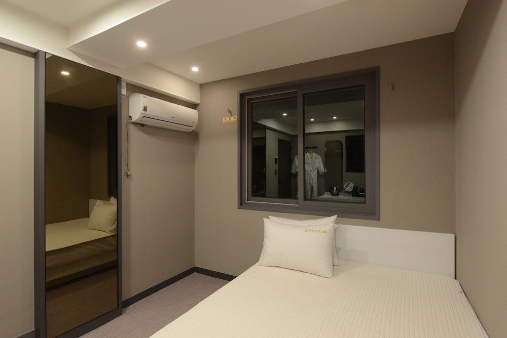 Top Motel 49/50