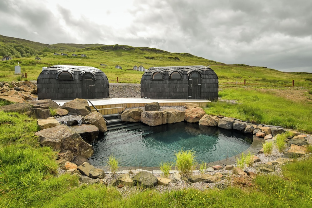 Bracken Hide Hotel 42/47