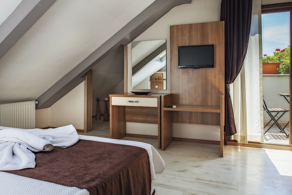 Kavalali Suites 17/50