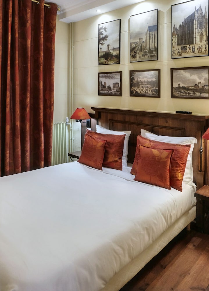 HOTEL DU CHATEAU 21/53