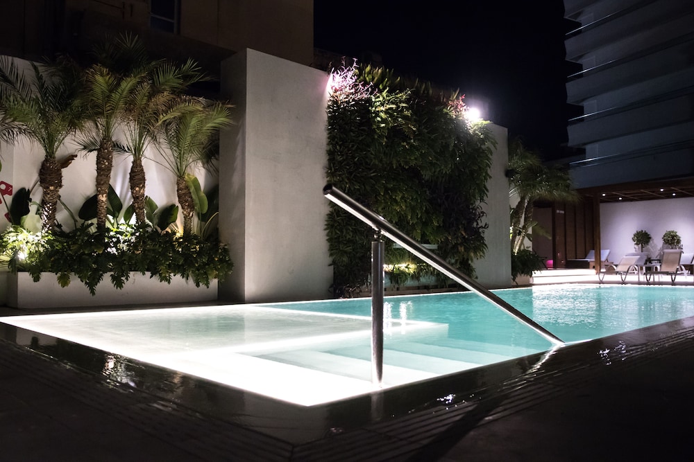 Manousos City Hotel 43/50