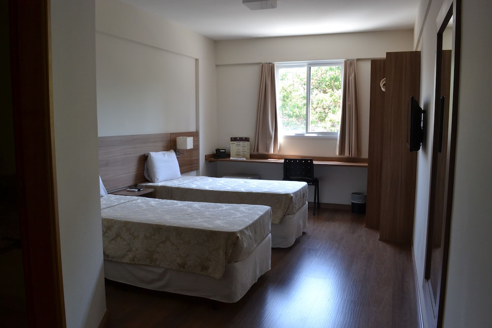 Hotel Malibu Inn 10/43