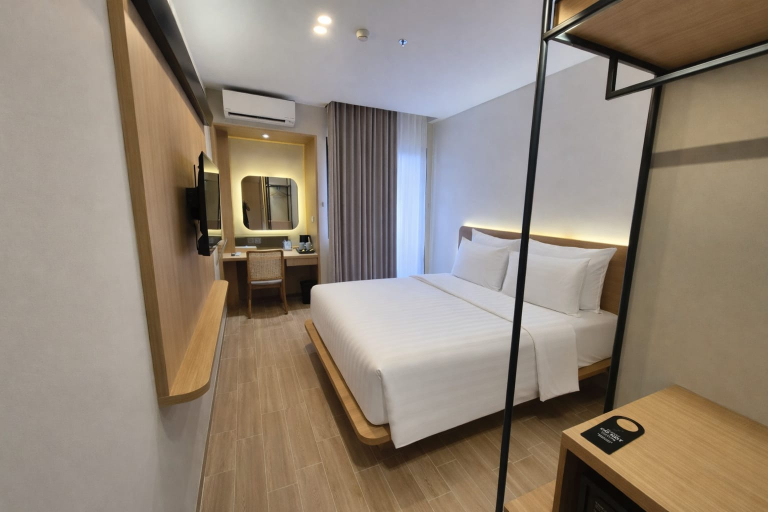 Homy Nomad Gandaria 7/11